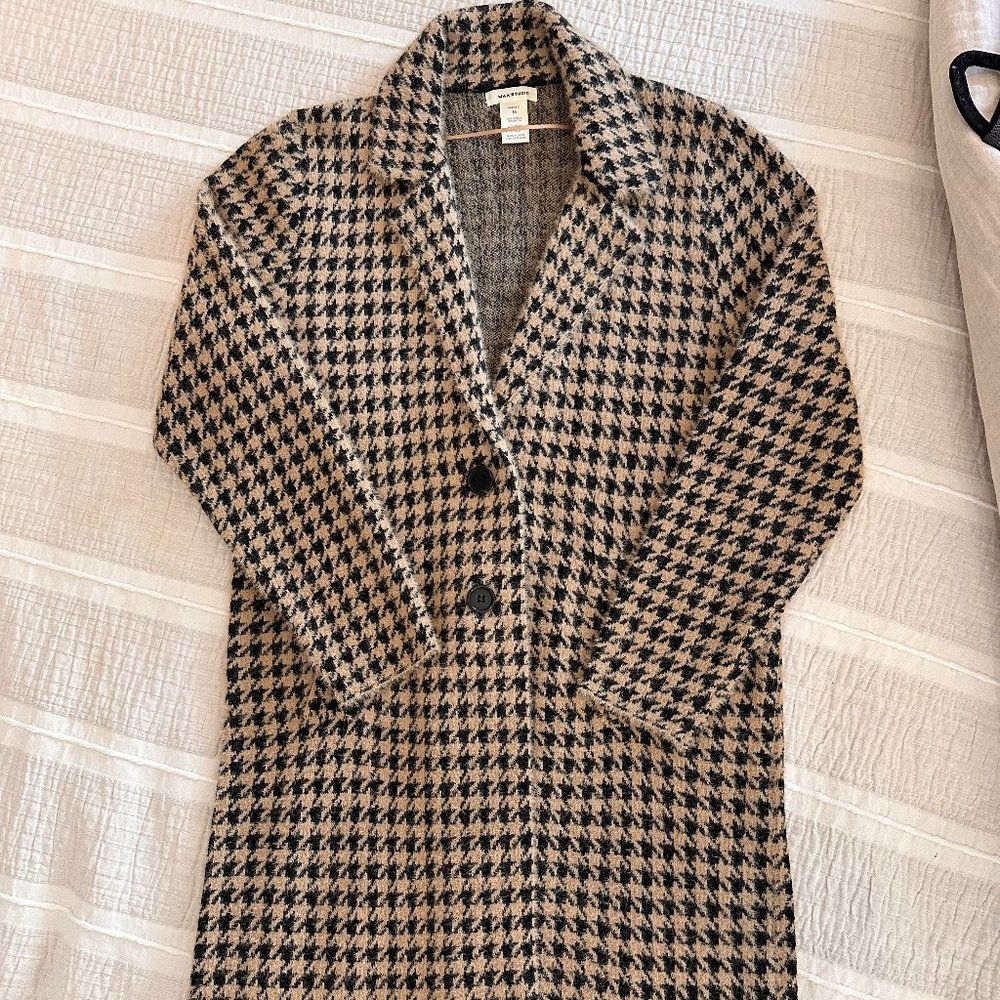 Max Studio Black & Tan Houndstooth Knee Length Sweater Cardigan